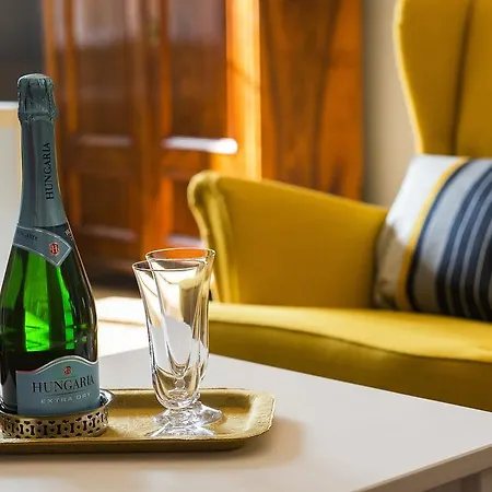 Engel * Βουδαπέστη