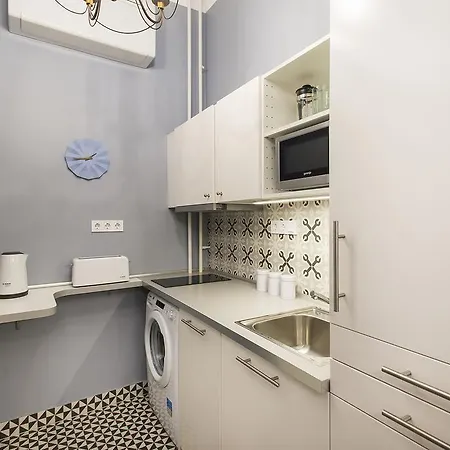 Engel Apartment