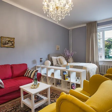 Engel Apartment *